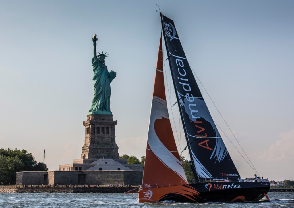 PHOTOS: Smooth Sailing in the Big Apple >> Scuttlebutt Sailing News