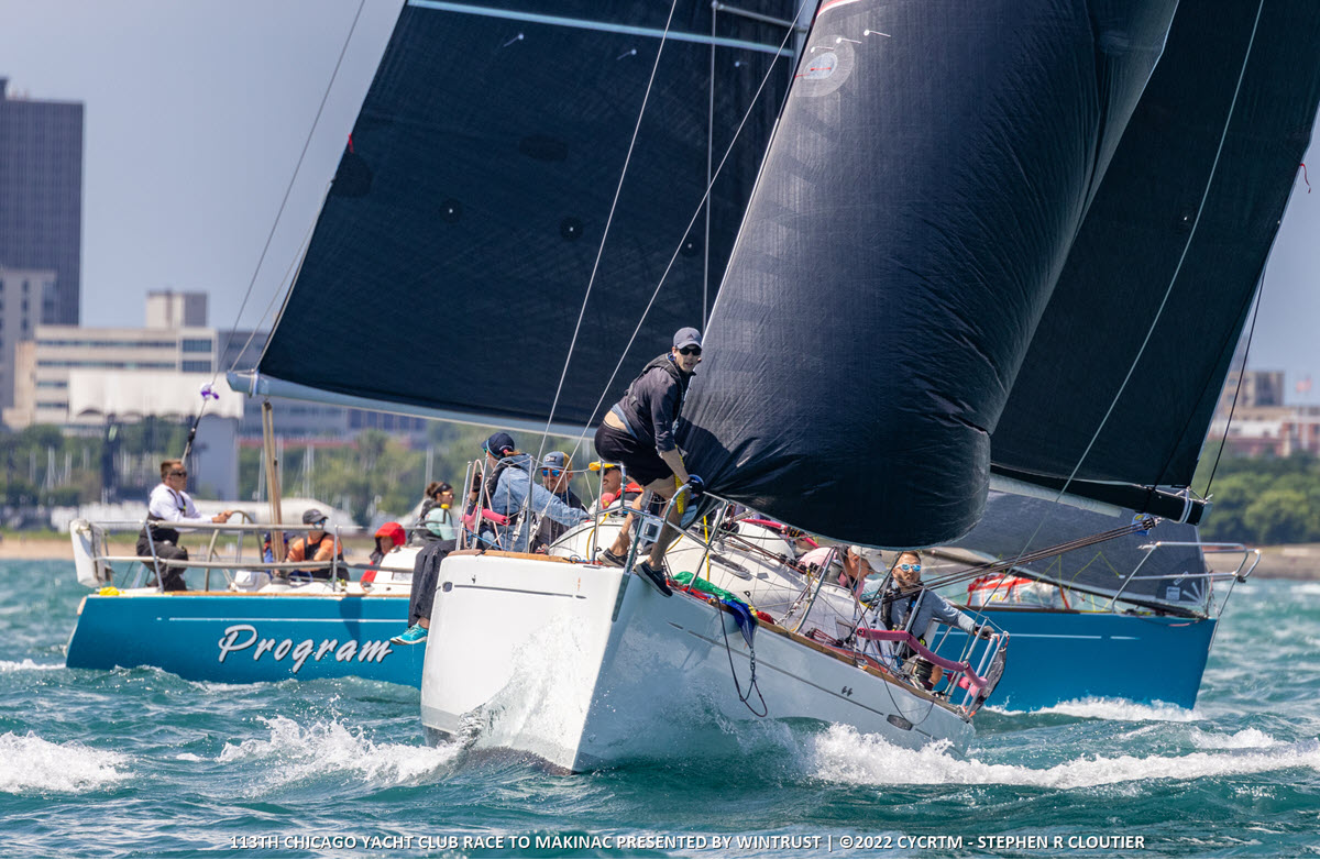 sailboat race from chicago to mackinac island