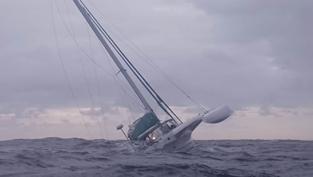 Stepping off a sinking boat >> Scuttlebutt Sailing News: Providing ...